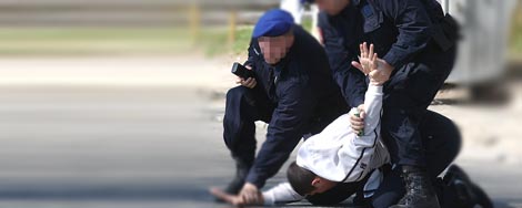 Policajci seju strah